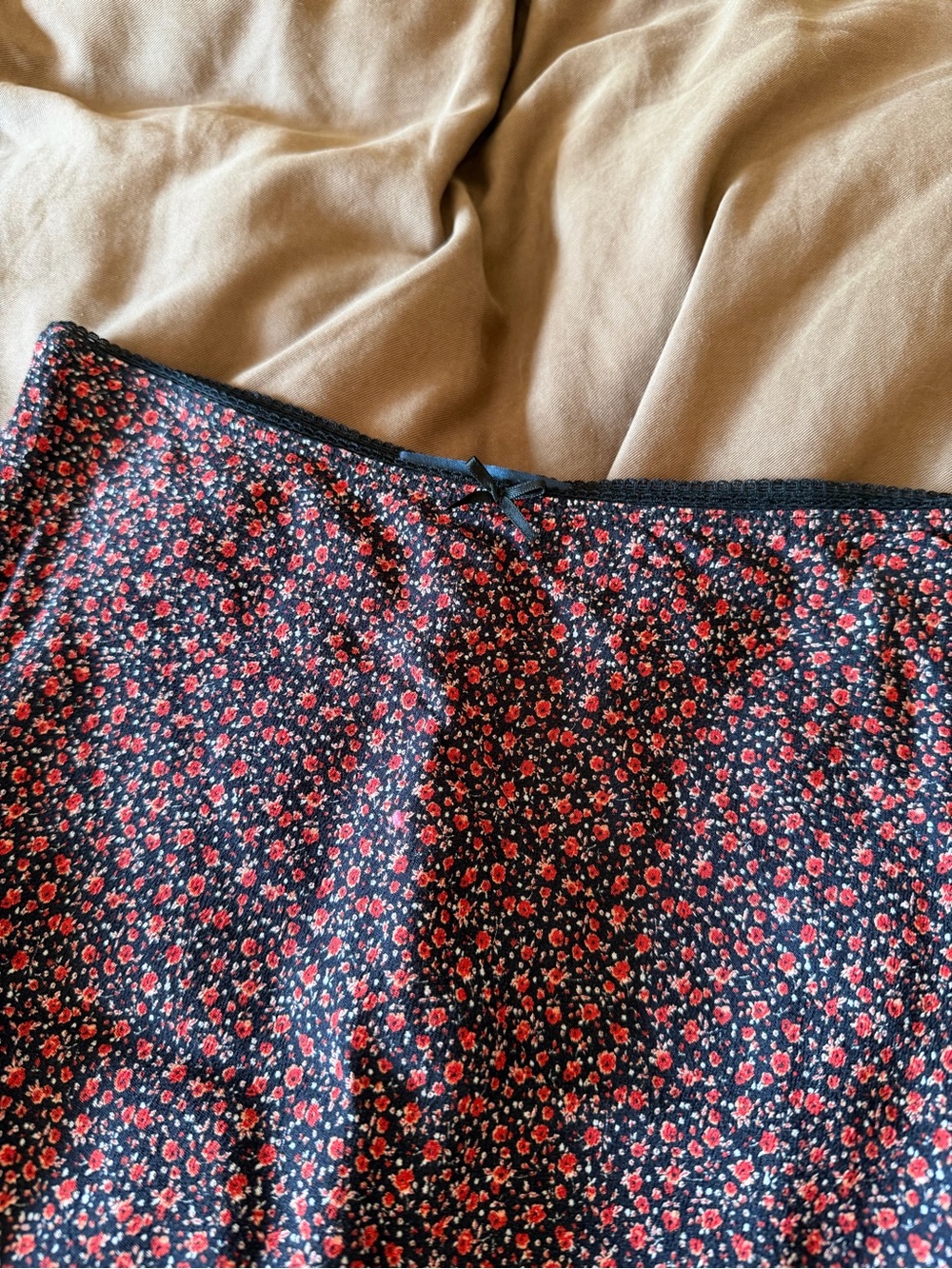 Brandy Melville Navy Floral Mini Skirt - Picture 5 of 8